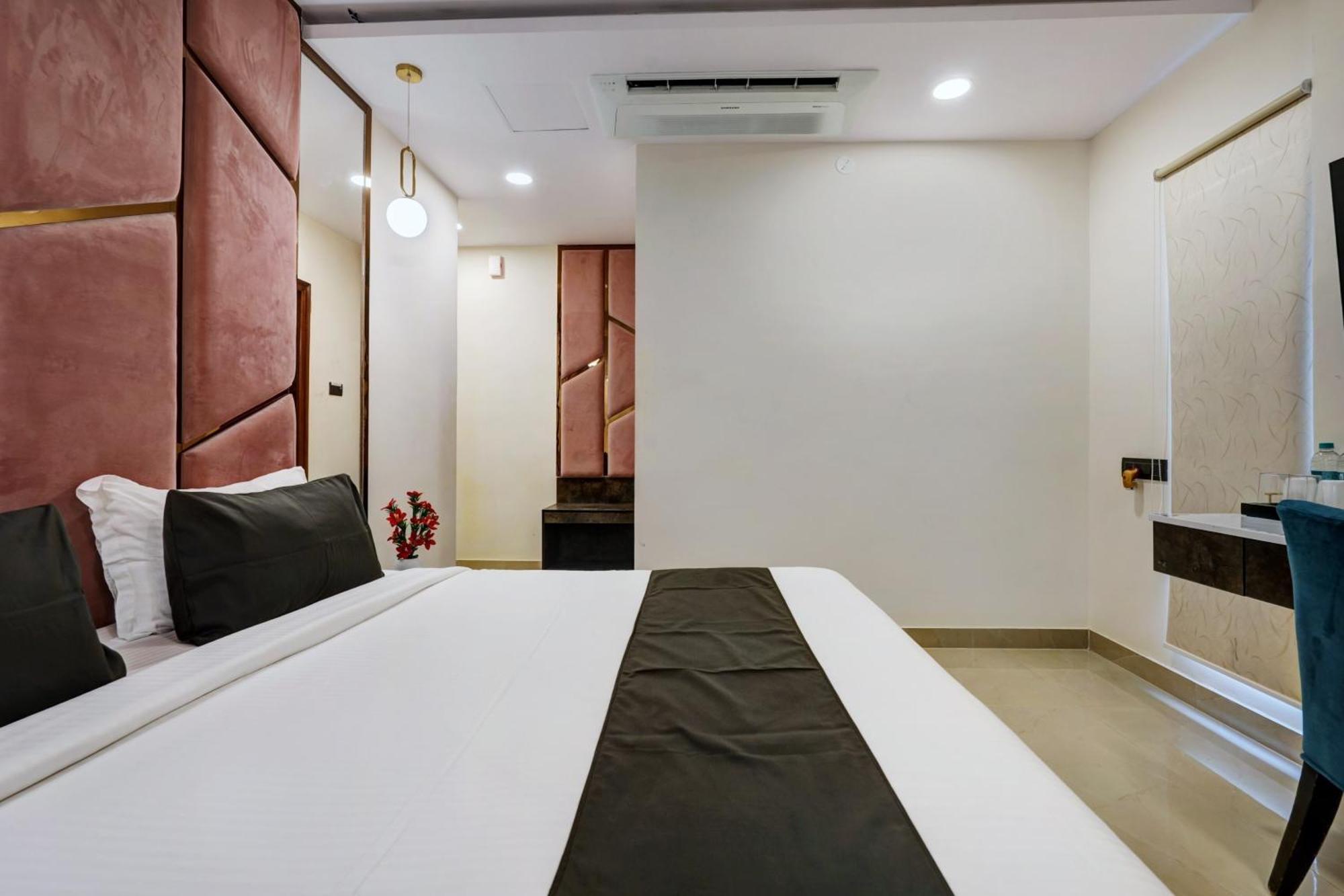 Astra Hotels & Suites - Koramangala Bangalore Extérieur photo