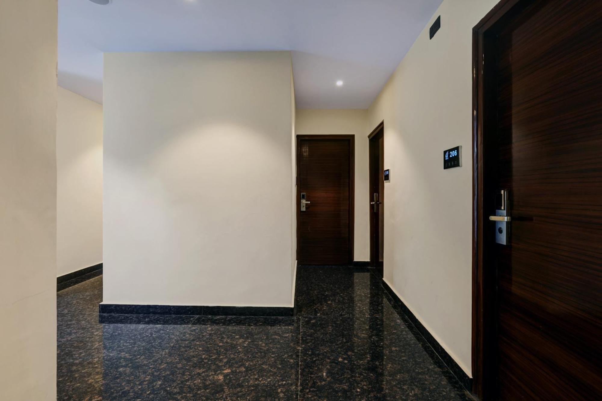 Astra Hotels & Suites - Koramangala Bangalore Extérieur photo